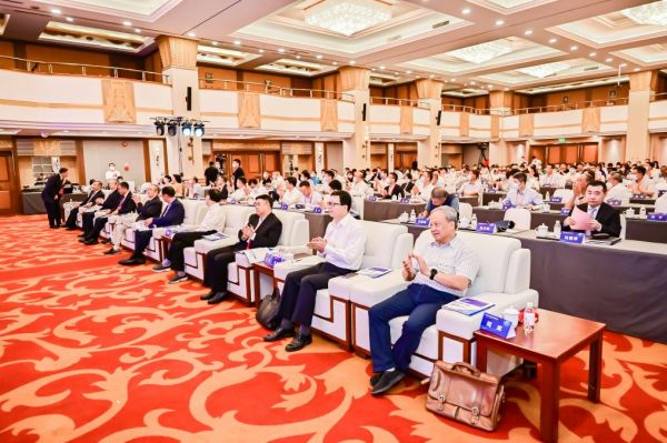 2022中国信息通信业发展高层论坛在京举行