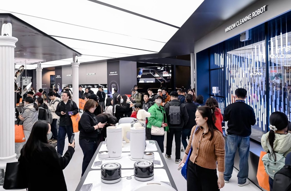 全宠物、全次元、全链接 灵尾纪元亮相AWE